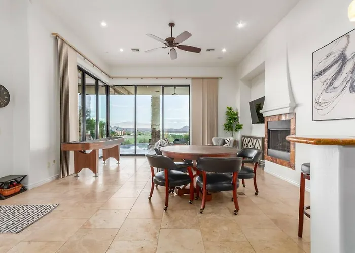 Holiday home 5br, 3 Den Oasis With Pool, Hot Tub And Fountain Views *