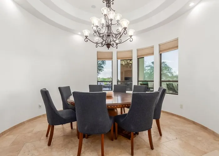 5br, 3 Den Oasis With Pool, Hot Tub And Fountain Views