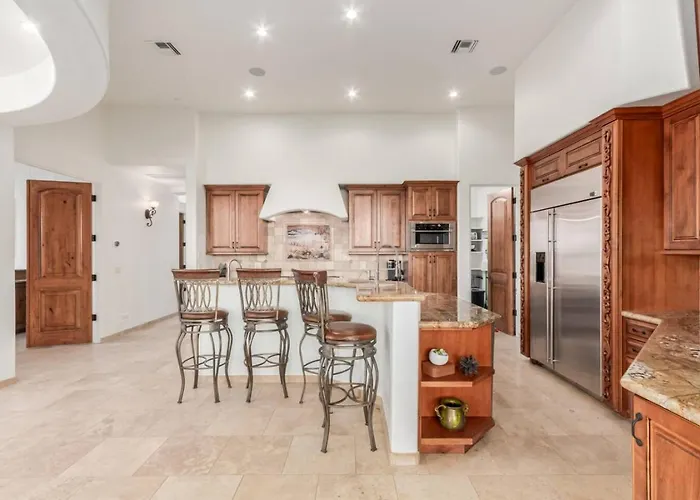Holiday home 5br, 3 Den Oasis With Pool, Hot Tub And Fountain Views