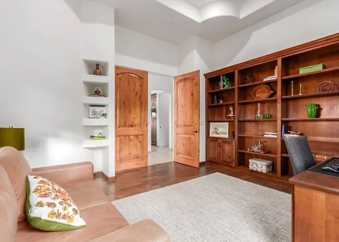 5br, 3 Den Oasis With Pool, Hot Tub And Fountain Views