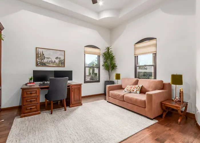5br, 3 Den Oasis With Pool, Hot Tub And Fountain Views *