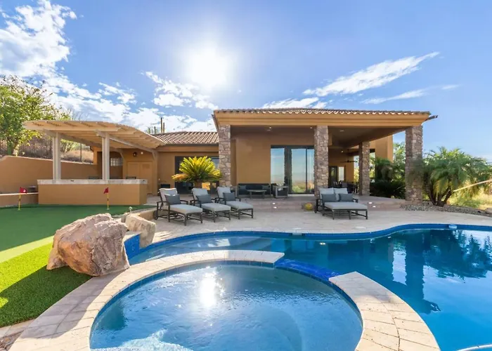 5br, 3 Den Oasis With Pool, Hot Tub And Fountain Views Holiday home *