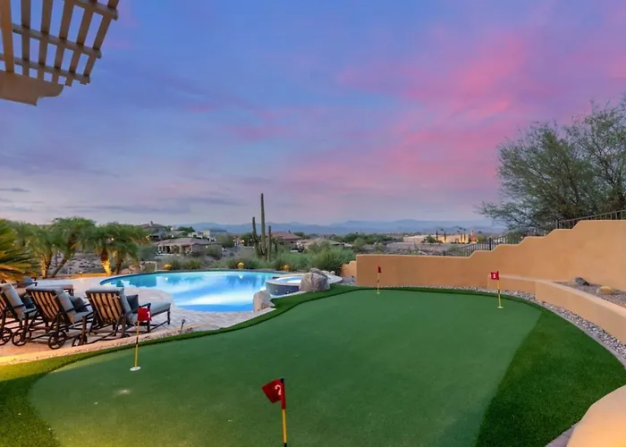 5br, 3 Den Oasis With Pool, Hot Tub And Fountain Views Holiday home *