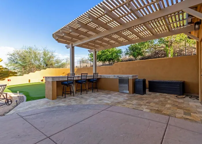 5br, 3 Den Oasis With Pool, Hot Tub And Fountain Views Holiday home Fountain Hills