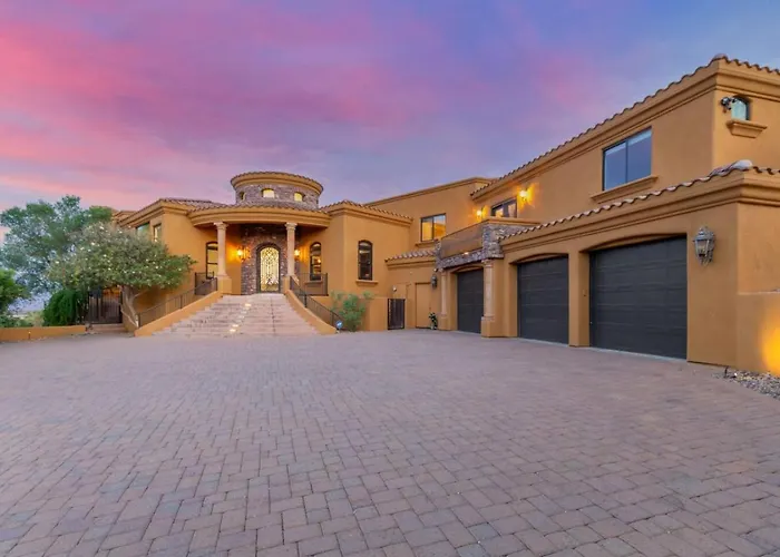 5br, 3 Den Oasis With Pool, Hot Tub And Fountain Views *