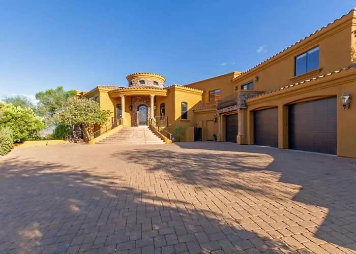 5br, 3 Den Oasis With Pool, Hot Tub And Fountain Views *